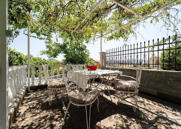 Sofia * Néa Péramos